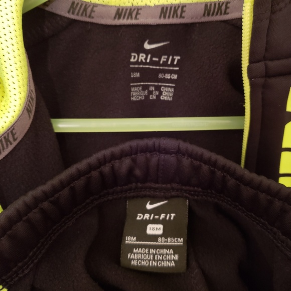 💥Nike Dri-Fit Sweatshirt/Pants Set  Size 18M - Picture 3 of 5